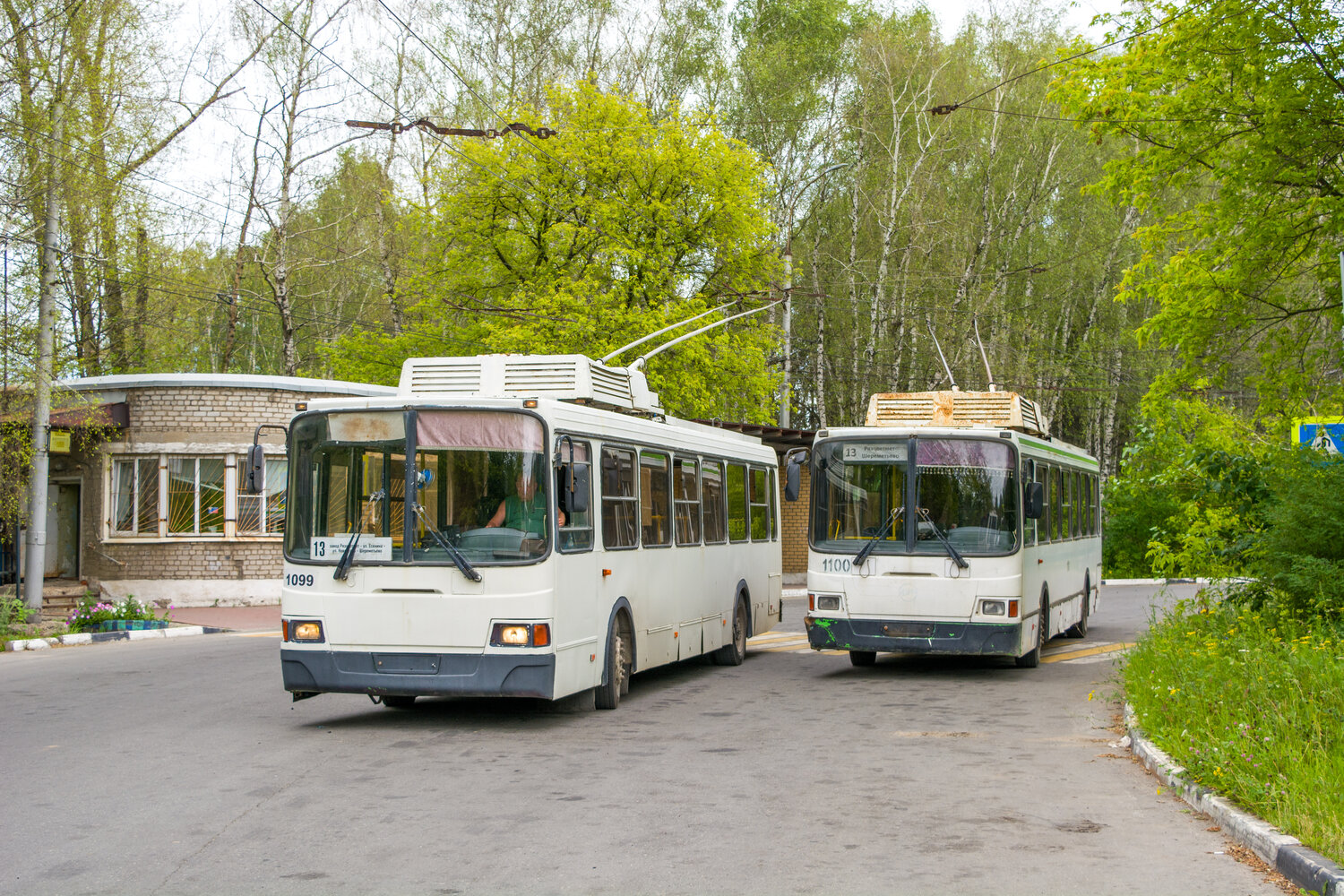 Riazanė, LiAZ-5280 nr. 1099; Riazanė, LiAZ-5280 nr. 1100 Riazanė, LiAZ-5280 nr. 1099; Riazanė, LiAZ-5280 nr. 1100