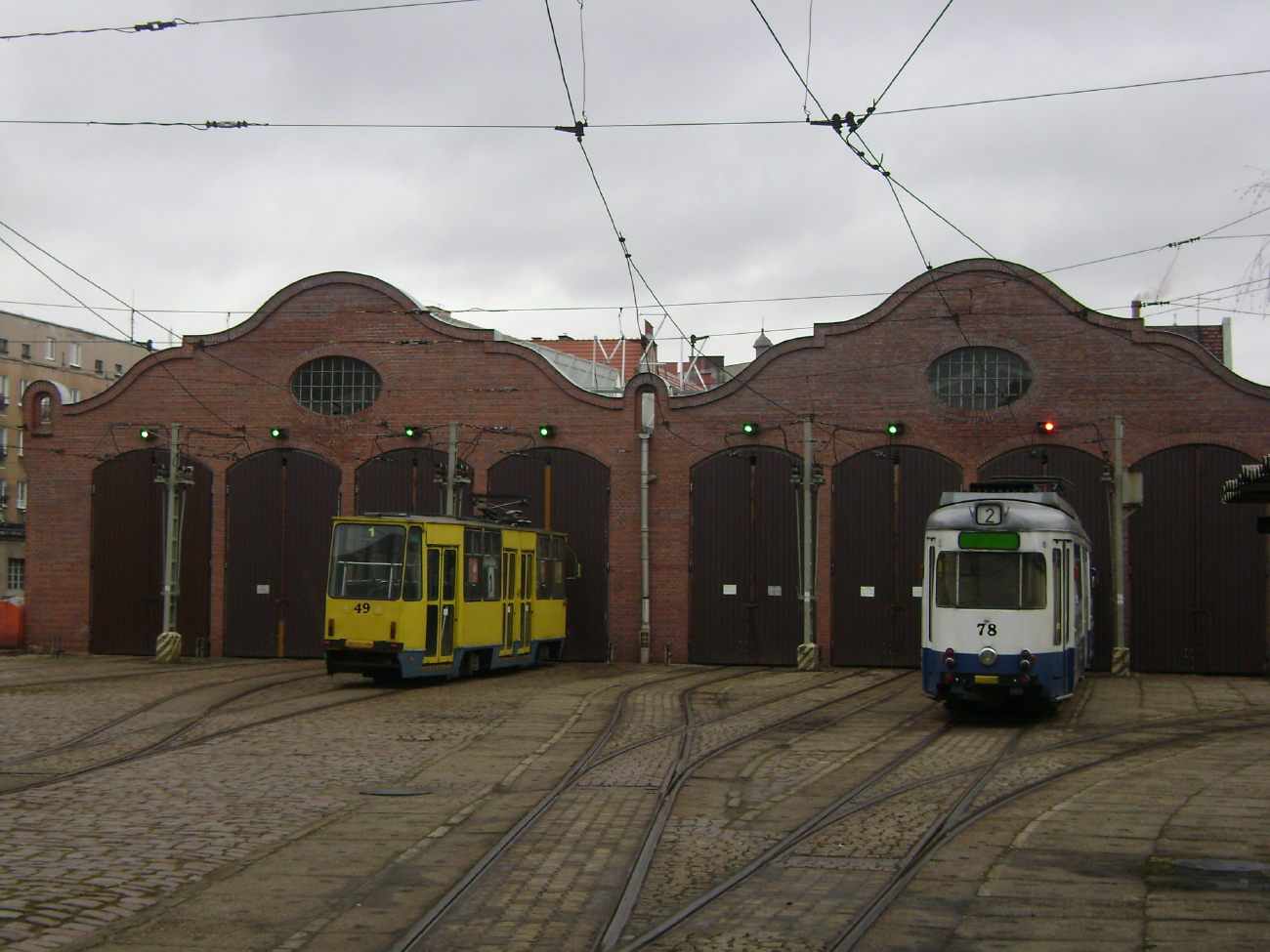 Грудзёндз, Konstal 805Na № 49; Грудзёндз, Duewag GT6ZR № 78