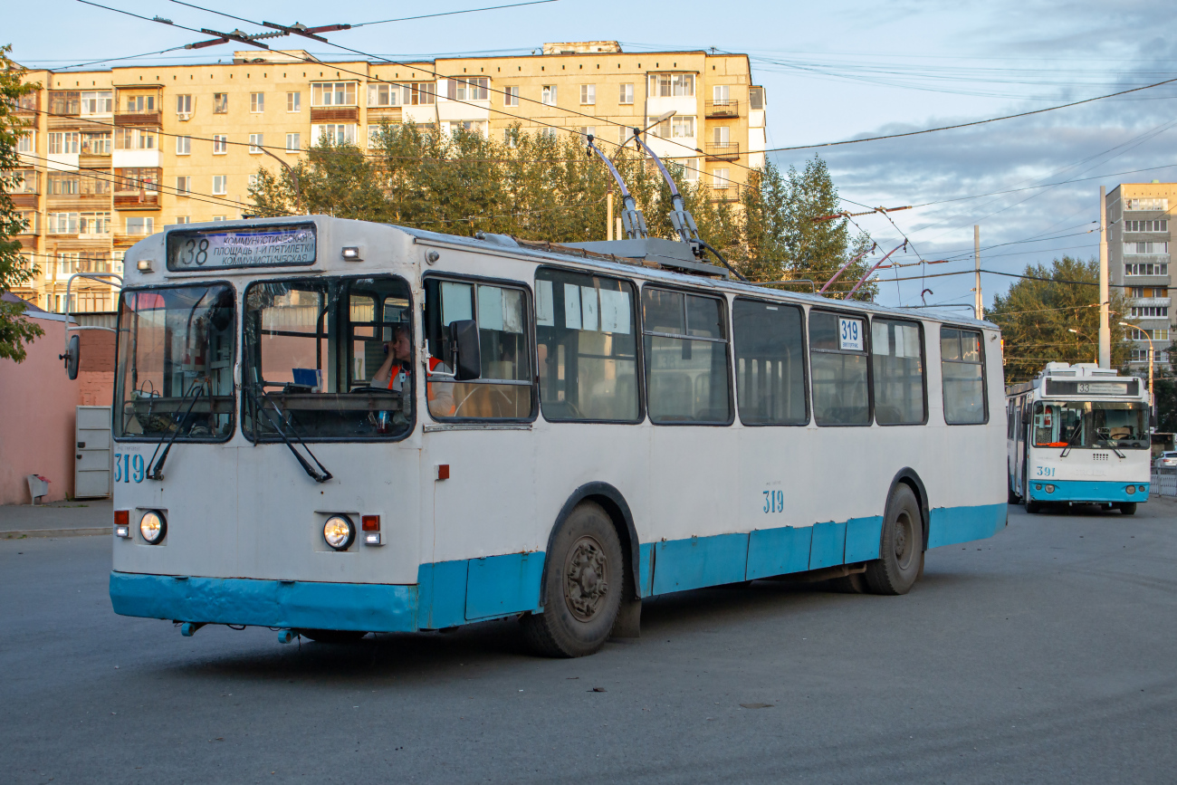 Екатеринбург, ЗиУ-682Г [Г00] № 319