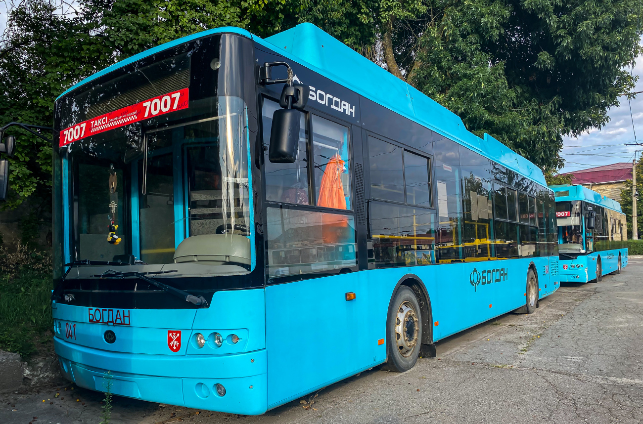 Хмельницкий, Богдан Т70117 № 041