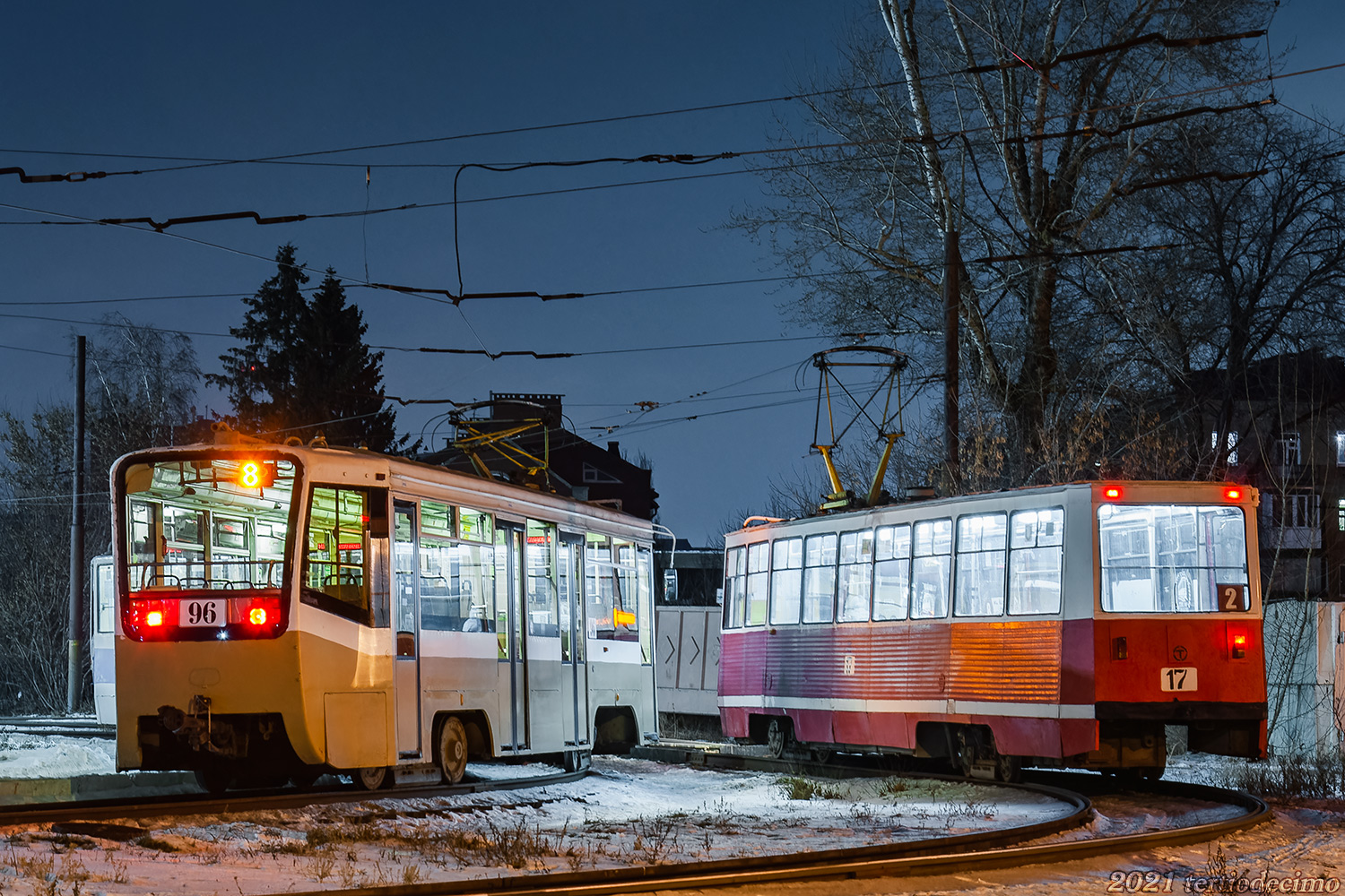 Омск, 71-619А № 96; Омск, 71-605 (КТМ-5М3) № 17