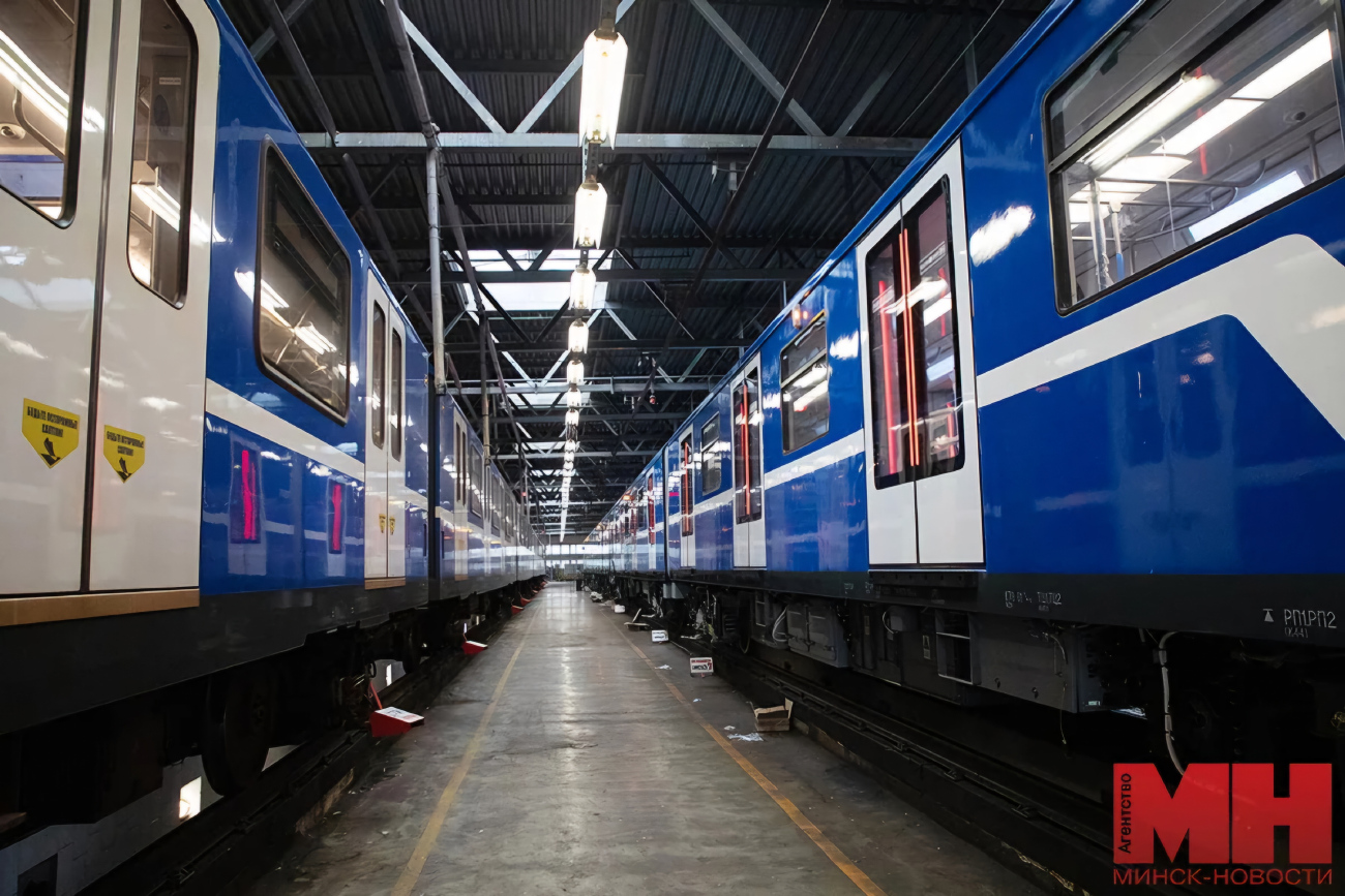 Минск — Метрополитен — Подвижной состав
