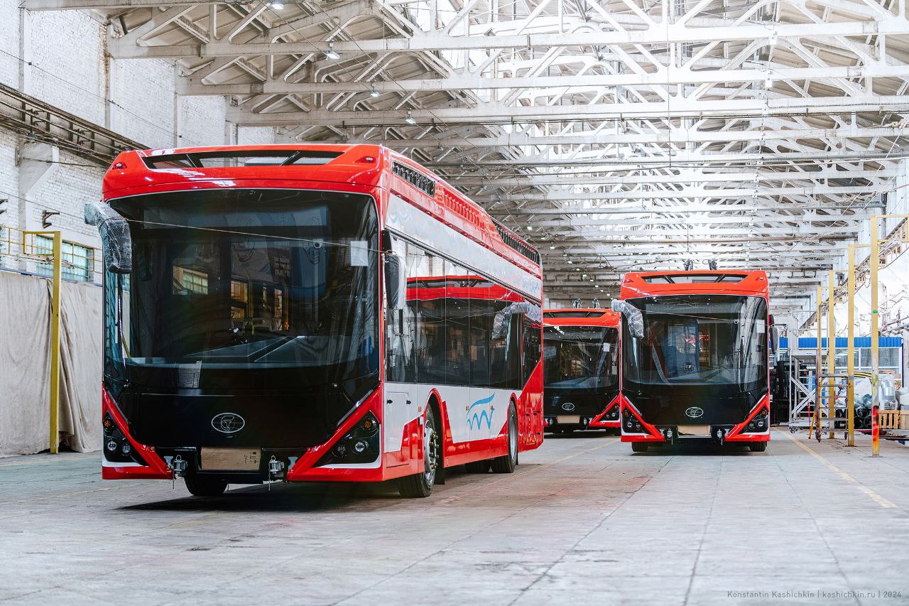 Энгельс — Продукция ООО "ПК Транспортные системы"; Балаково — Разные фотографии; Энгельс — Троллейбусный завод