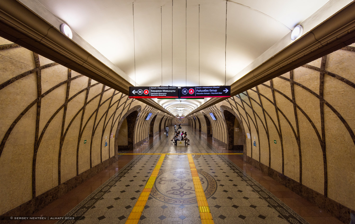 ალმათი — Line 1 — Stations