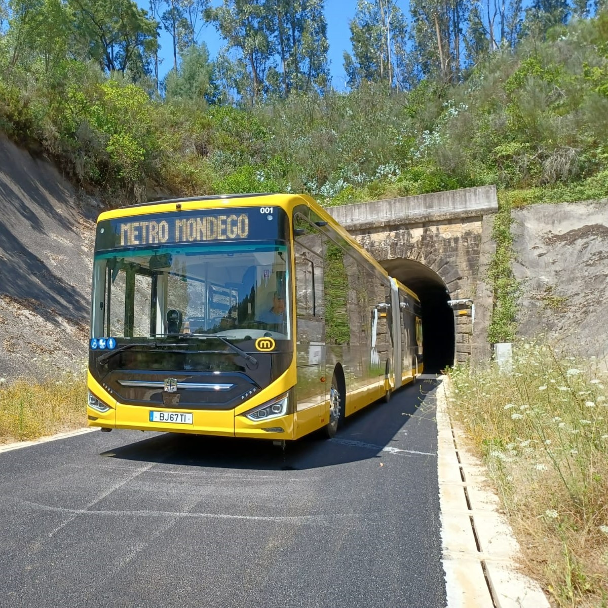 Коимбра, Zhongtong N18 (LCK6186EVG) № 001; Коимбра — Строительство Metro Mondego