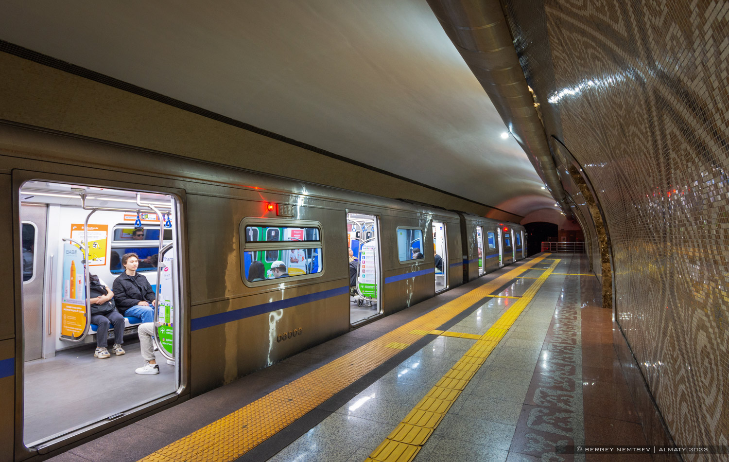 Алматы, Hyundai Rotem № 08003; Алматы — Метрополитен — Линия 1 — Станции