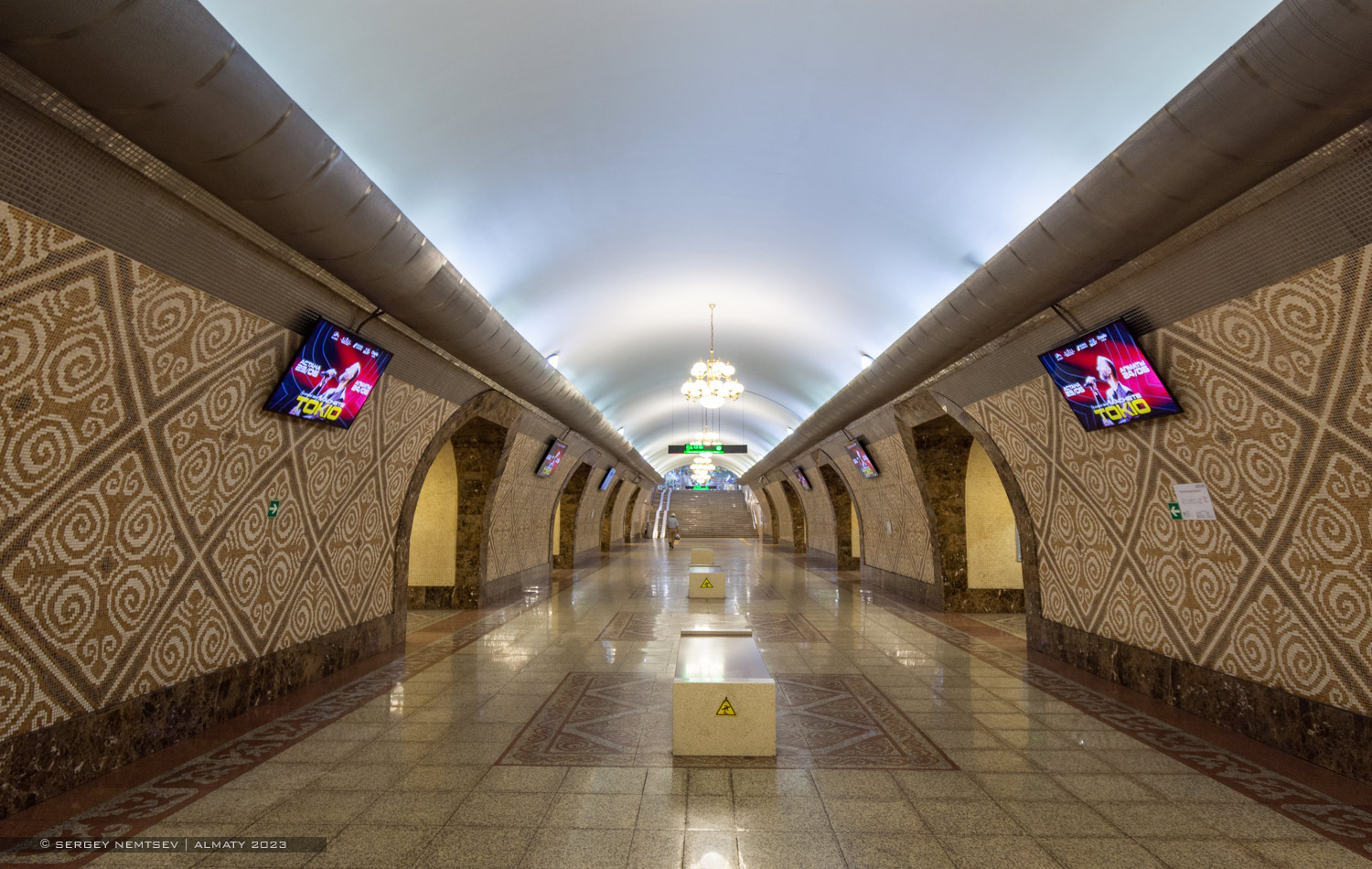 阿拉木圖 — Line 1 — Stations