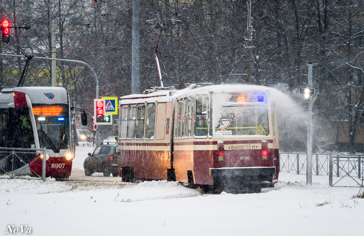 Sankt Petersburg, LVS-86K Nr. 8180