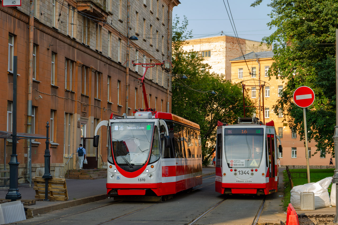 Санкт-Петербург, 71-134А (ЛМ-99АВН) № 1370; Санкт-Петербург, 71-134А (ЛМ-99АВН) № 1344