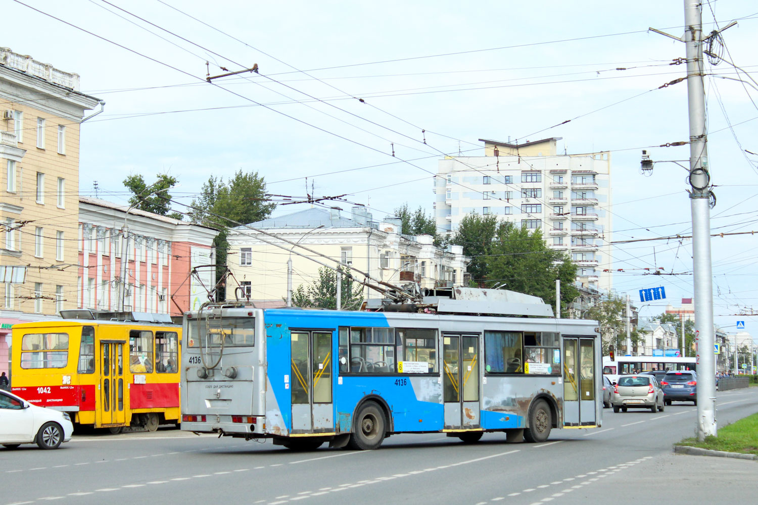 Барнаул, СТ-6217М № 4136