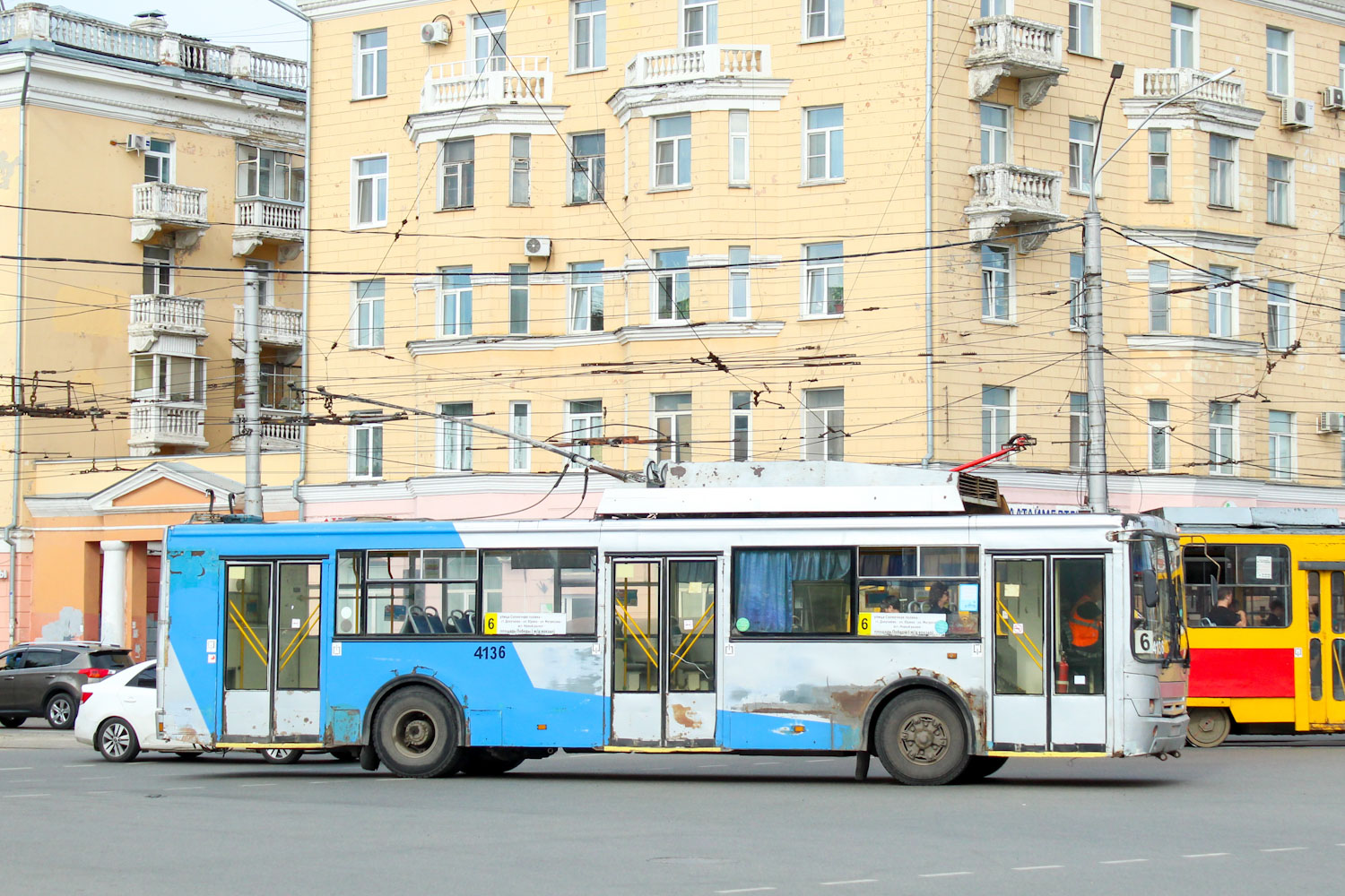 Барнаул, СТ-6217М № 4136