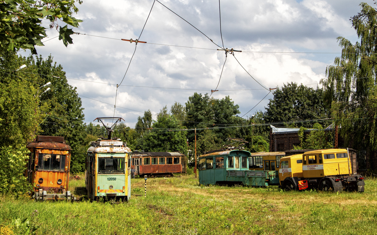 Лодзь, Konstal 2N № 105; Лодзь, Konstal 5N № 12050; Лодзь, Konstal 5N № 103 Лодзь, Konstal 2N № 105; Лодзь, Konstal 5N № 12050; Лодзь, Konstal 5N № 103