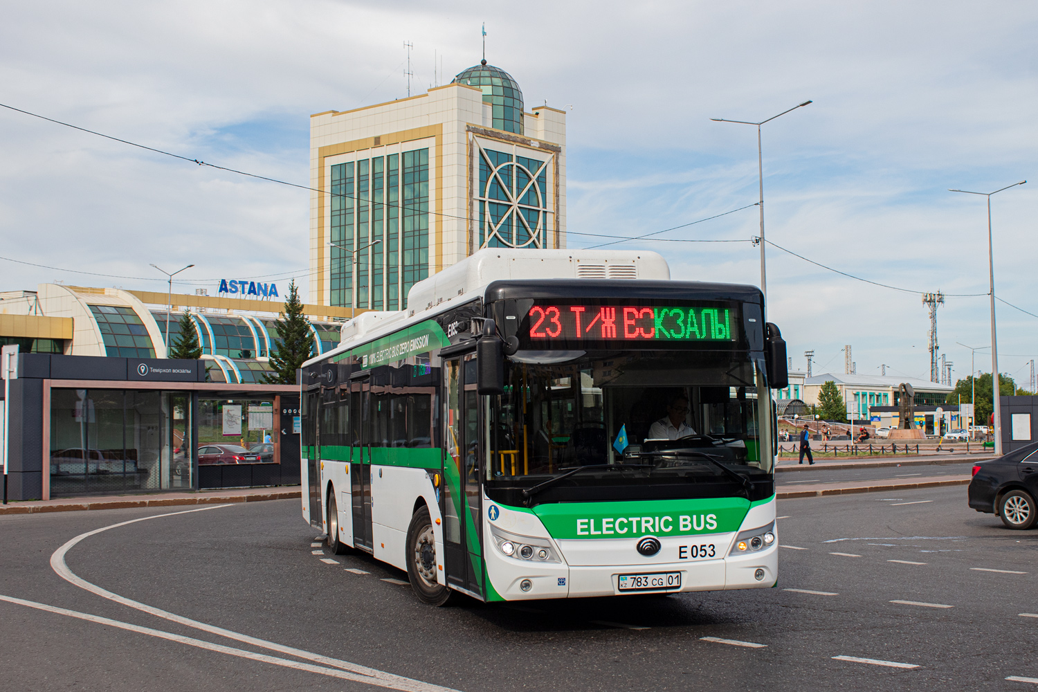 Астана, Yutong E12LF (ZK6128BEVG) (СарыаркаАвтоПром) № E053