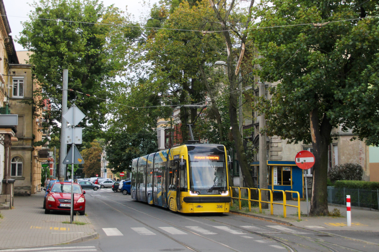 Торунь, PESA Swing 122NbT № 306