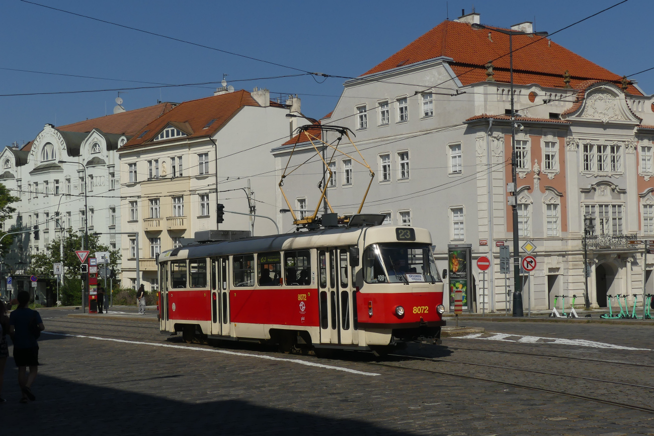 Прага, Tatra T3M2-DVC № 8072