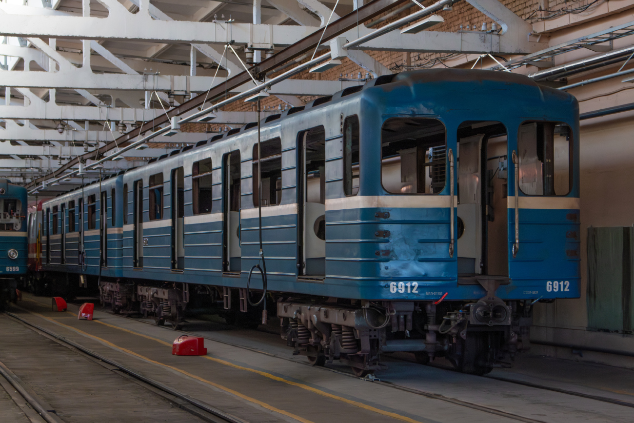 Санкт-Петербург, Ем-501 № 6912