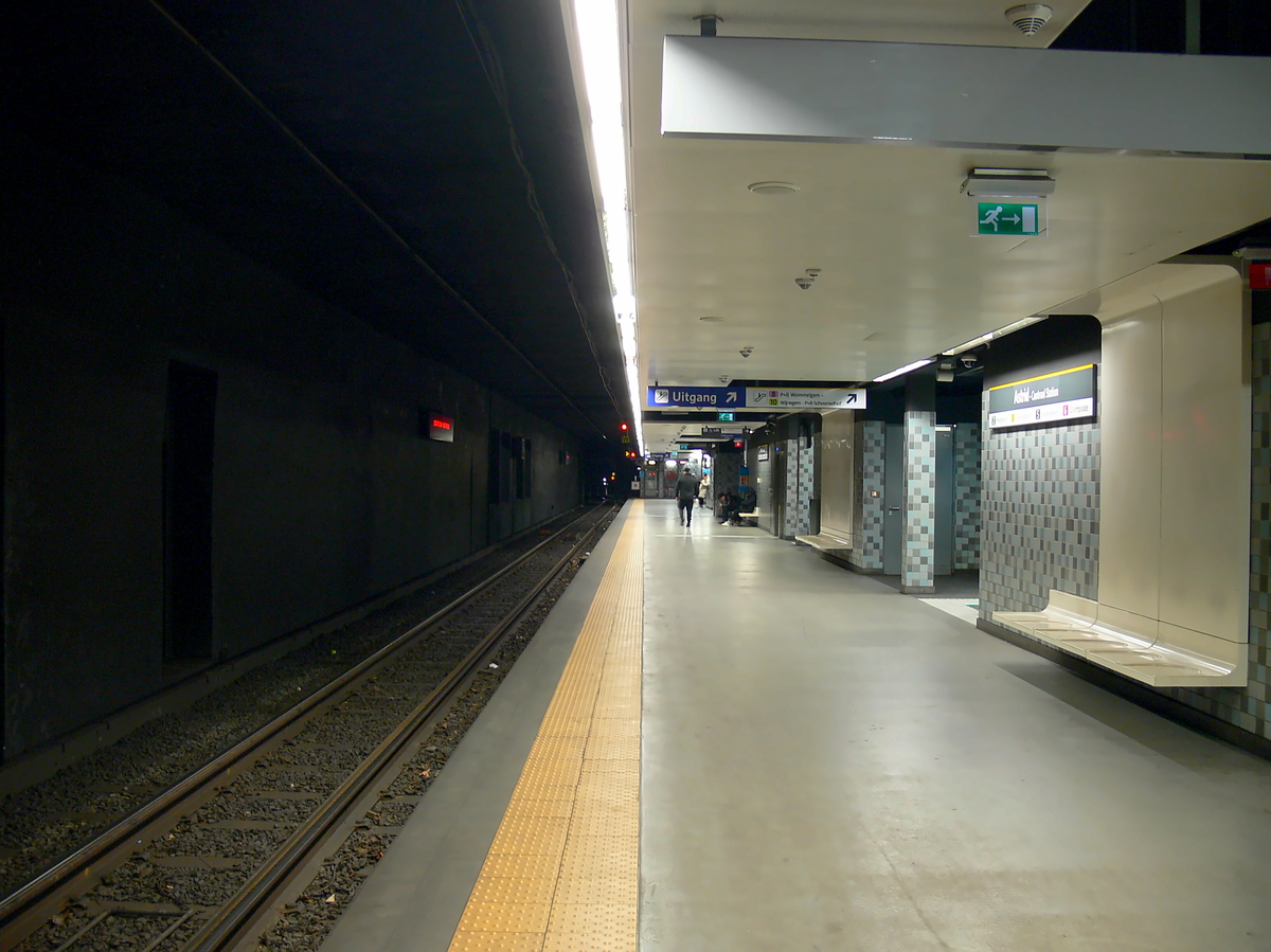 Антверпен — Stations