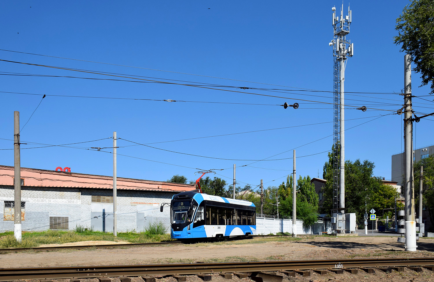 Волгоград, 71-911ЕМ «Львёнок» № 2001