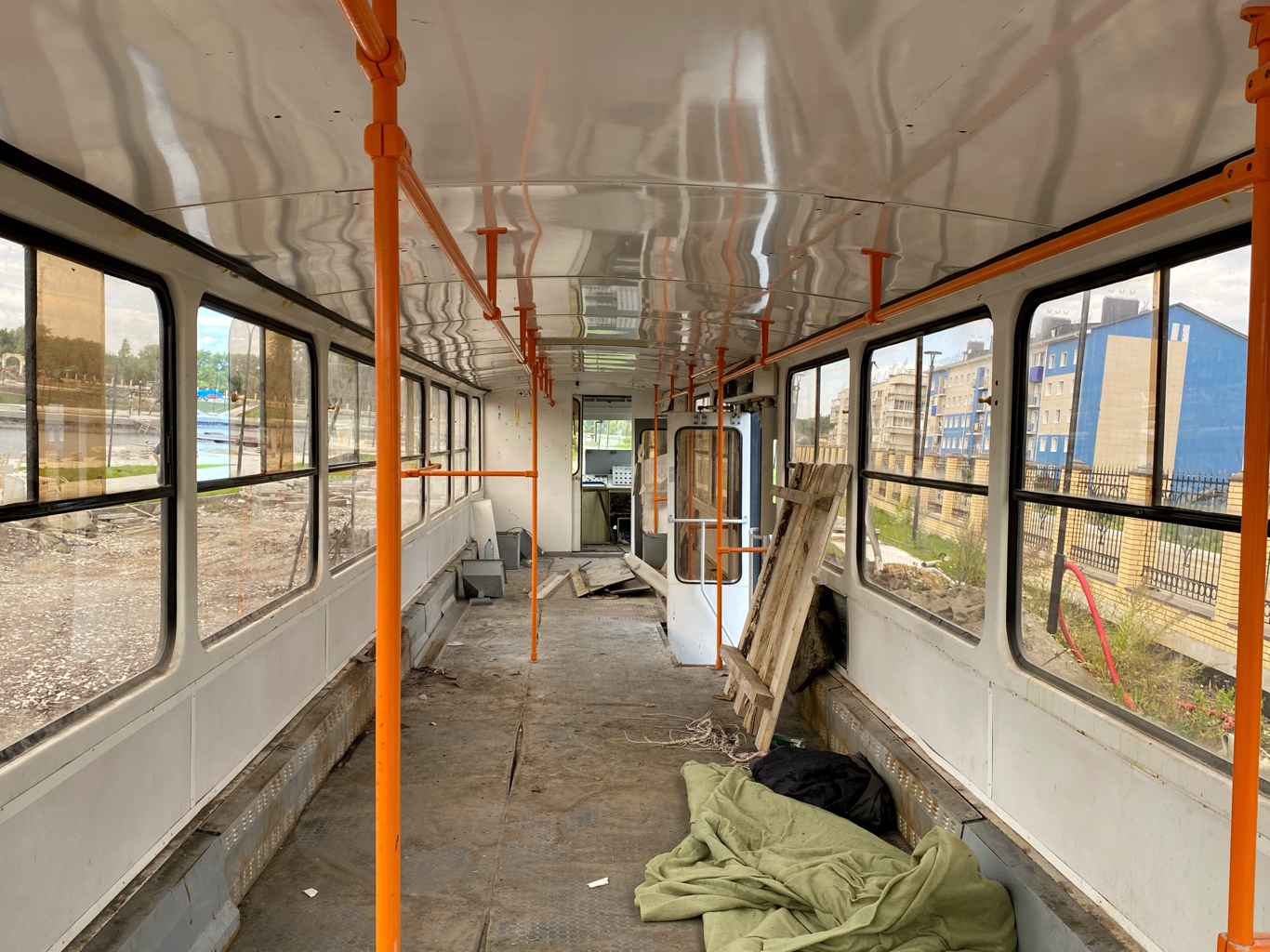 Волчанск, 71-402 № 2