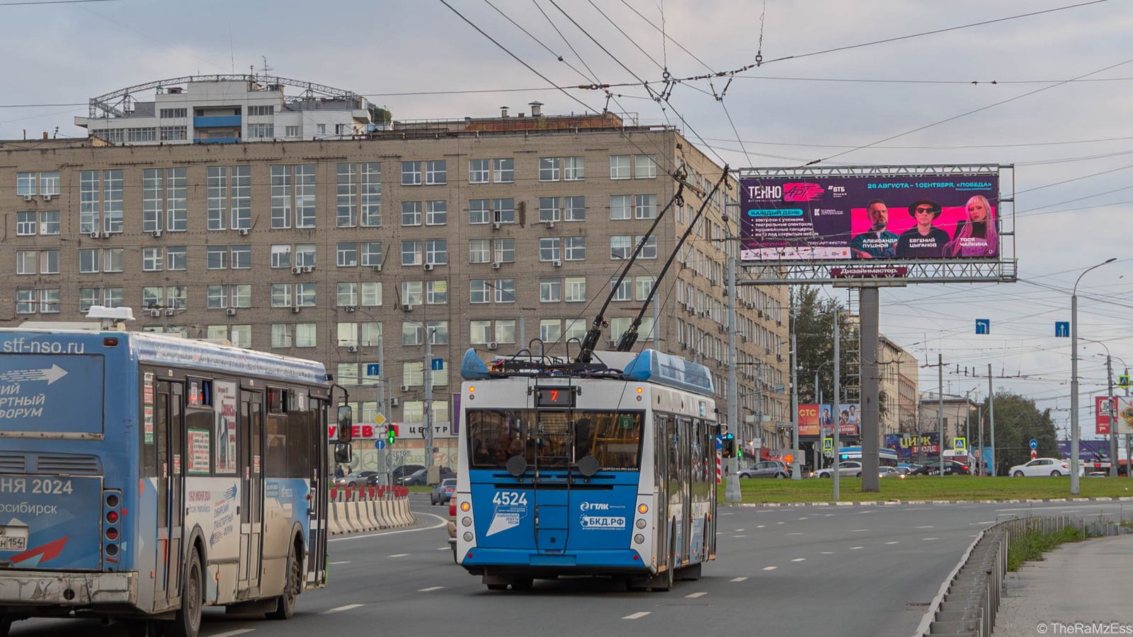 Новосибирск, УТТЗ-6241.01 «Горожанин» № 4524