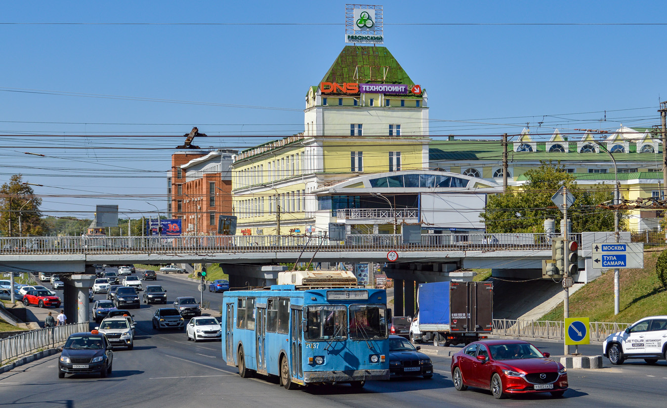 Рязань, ЗиУ-682ГМ1 (с широкой передней дверью) № 2037; Рязань — Разные фотографии
