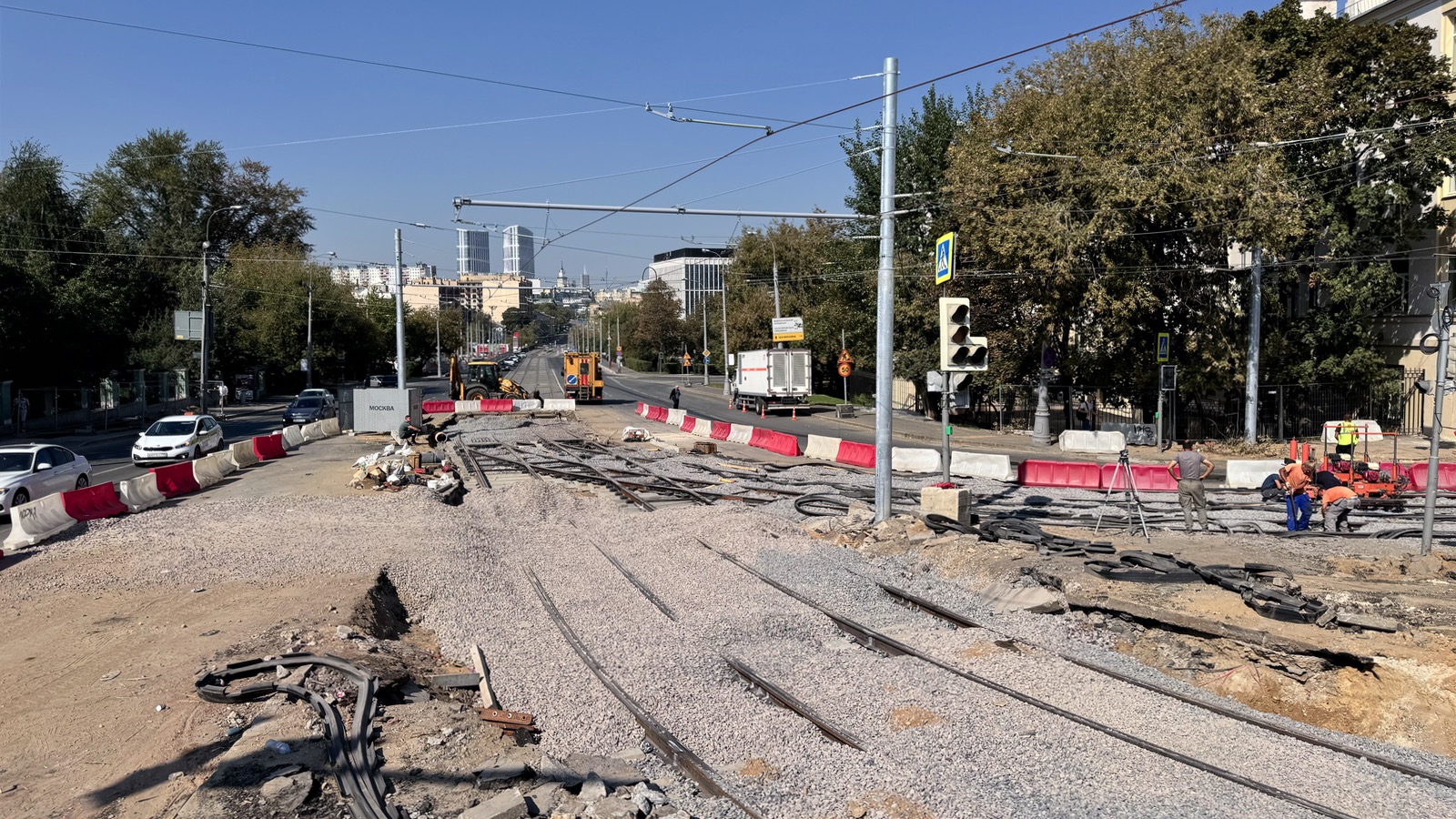 Moskva — Construction and repairs; Moskva — Construction of a tram line on Sergiya Radonezhskogo Street