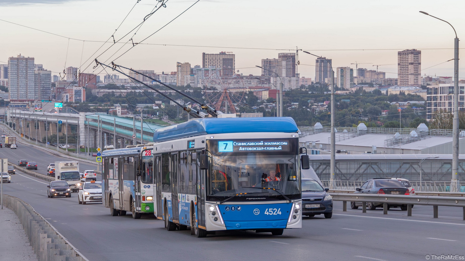 Новосибирск, УТТЗ-6241.01 «Горожанин» № 4524