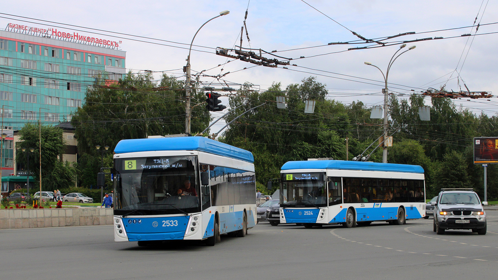 Новосибирск, УТТЗ-6241.01 «Горожанин» № 2533; Новосибирск, УТТЗ-6241.01 «Горожанин» № 2524