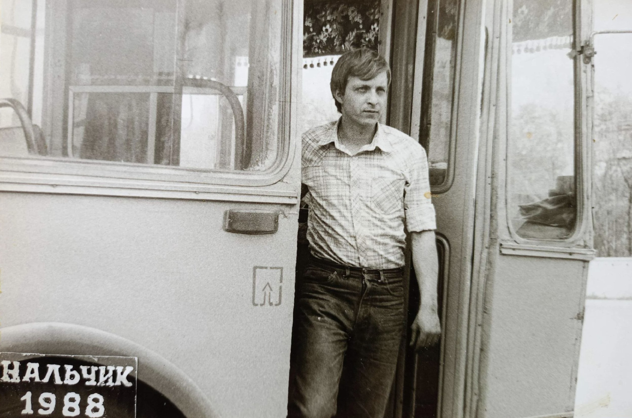 Нальчик, ЗиУ-682В № 030; Работники электротранспорта; Нальчик — Старые фотографии