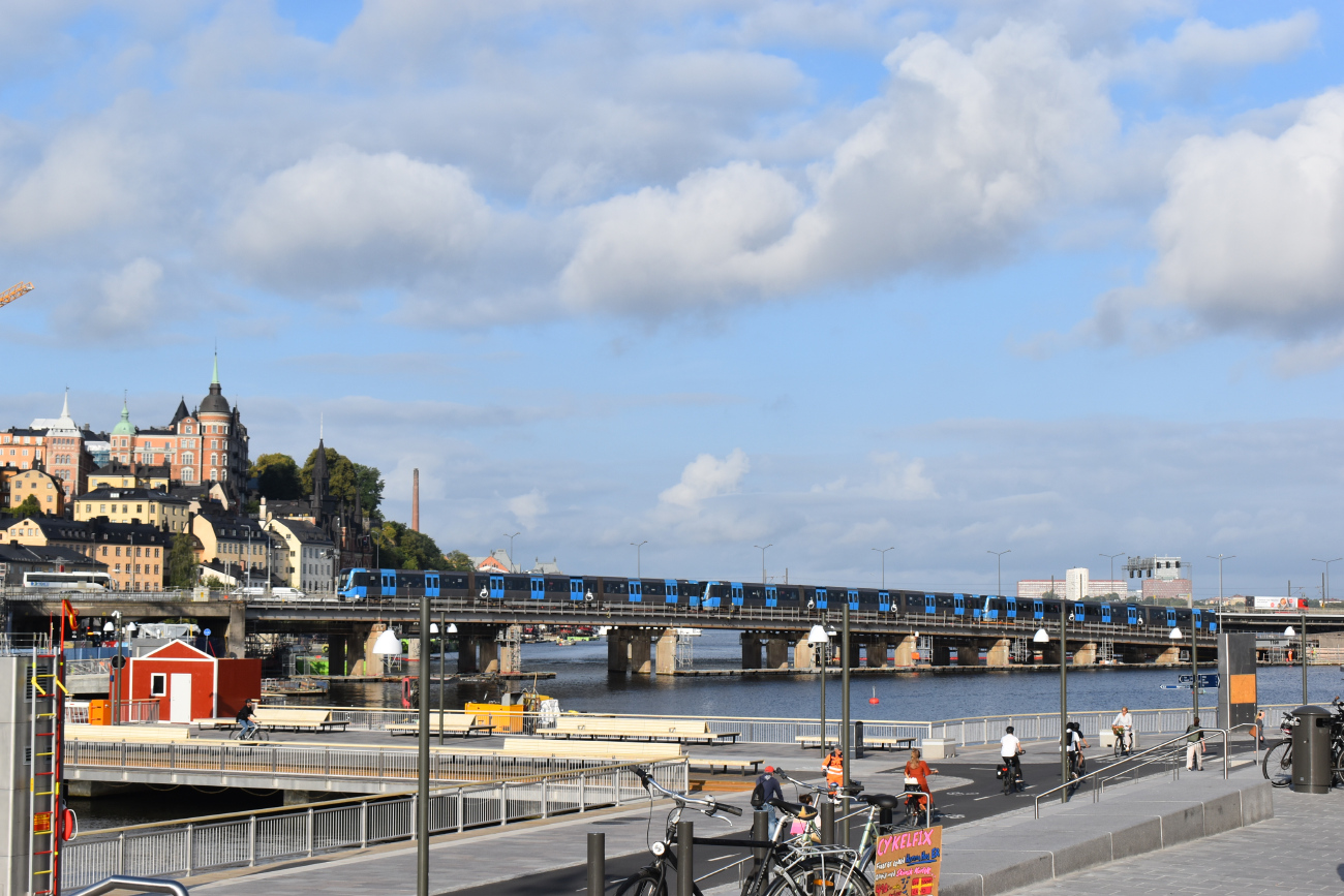 Стокгольм — Tunnelbana — Зелёная линия | Gröna Linjen; Стокгольм — Tunnelbana — Красная линия | Röda Linjen