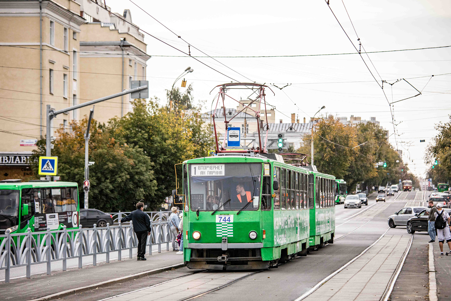 Yekaterinburg, Tatra T6B5SU № 744