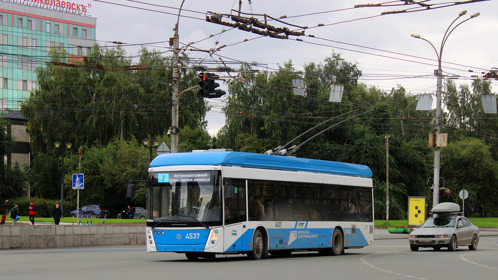 Новосибирск, УТТЗ-6241.01 «Горожанин» № 4537