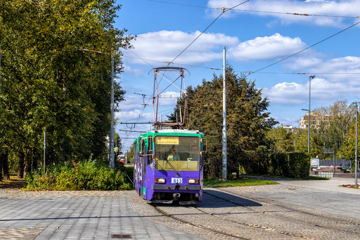 Екатеринбург, 71-402 № 813