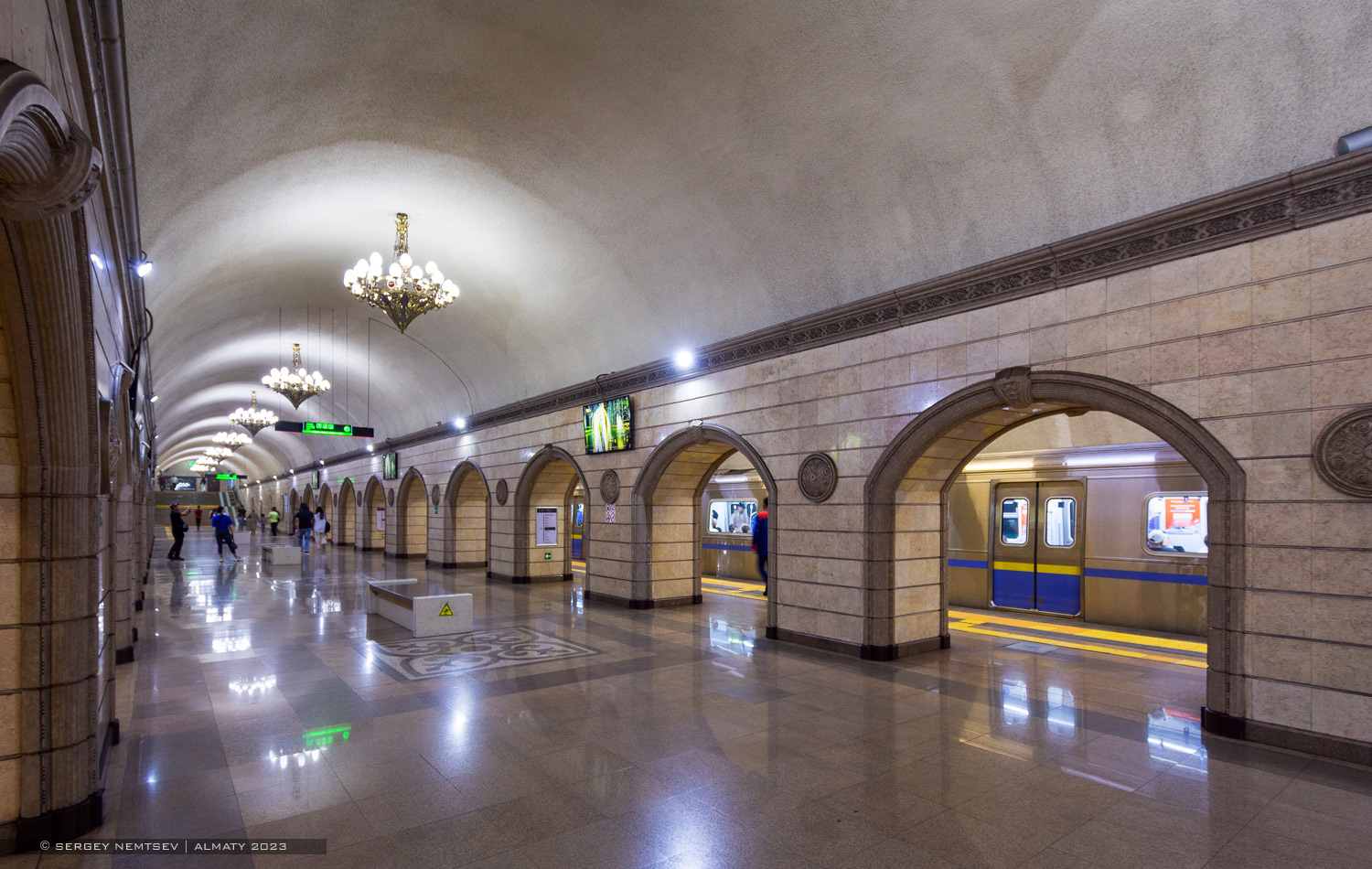 Алматы — Метрополитен — Линия 1 — Станции