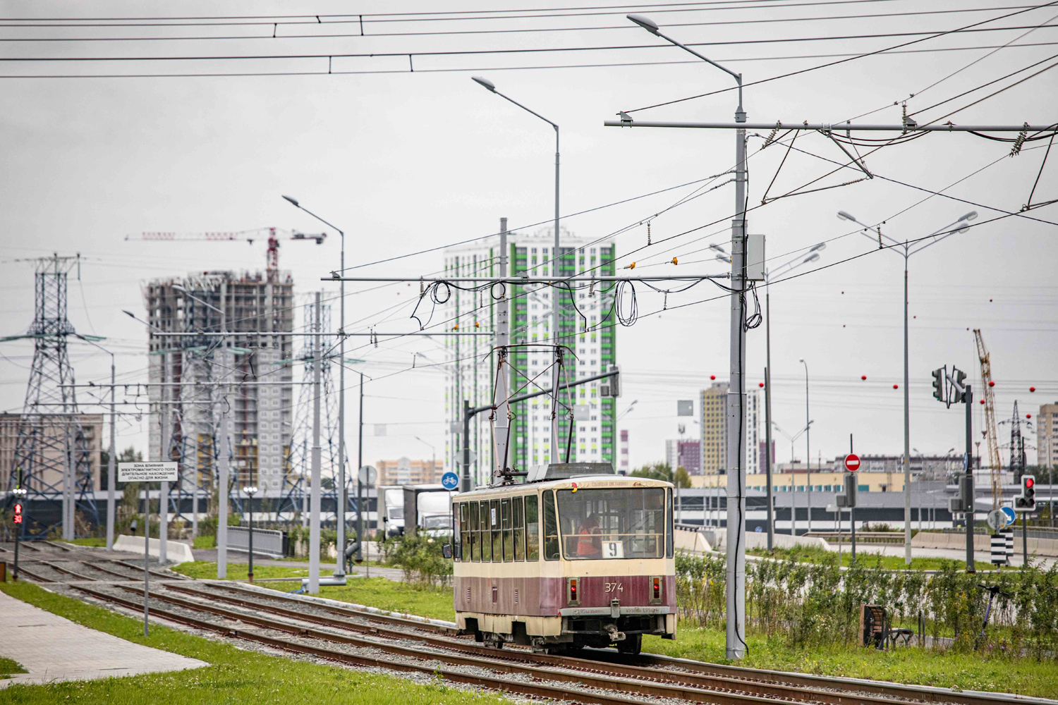 Yekaterinburg, Tatra T6B5SU # 374