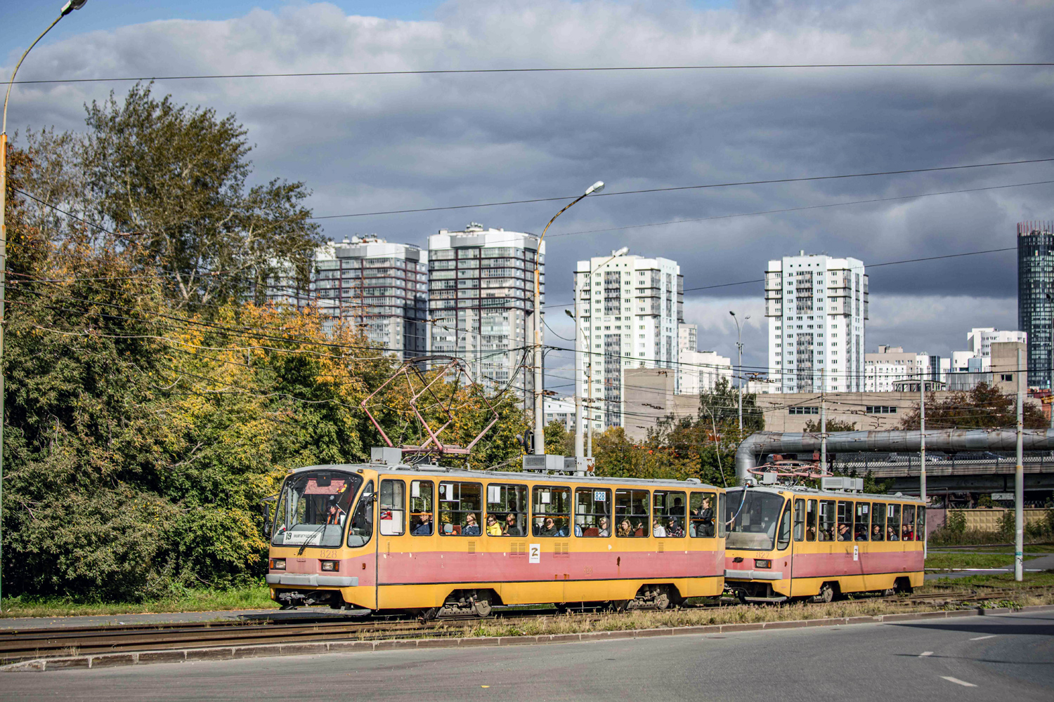Екатеринбург, 71-403 № 828