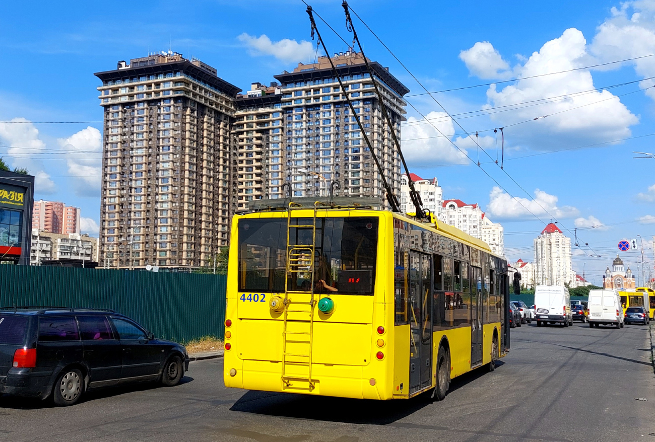 Киев, Богдан Т70110 № 4402