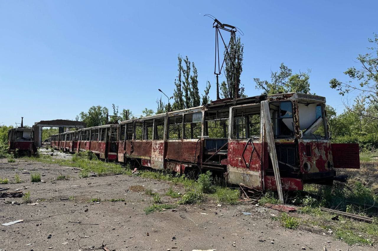 Авдіївка, 71-605А № 063; Авдіївка, 71-605 (КТМ-5М3) № 052; Авдіївка — Последствия боевых действий — 24.02.2022 — ...; Авдіївка — Трамвайний парк