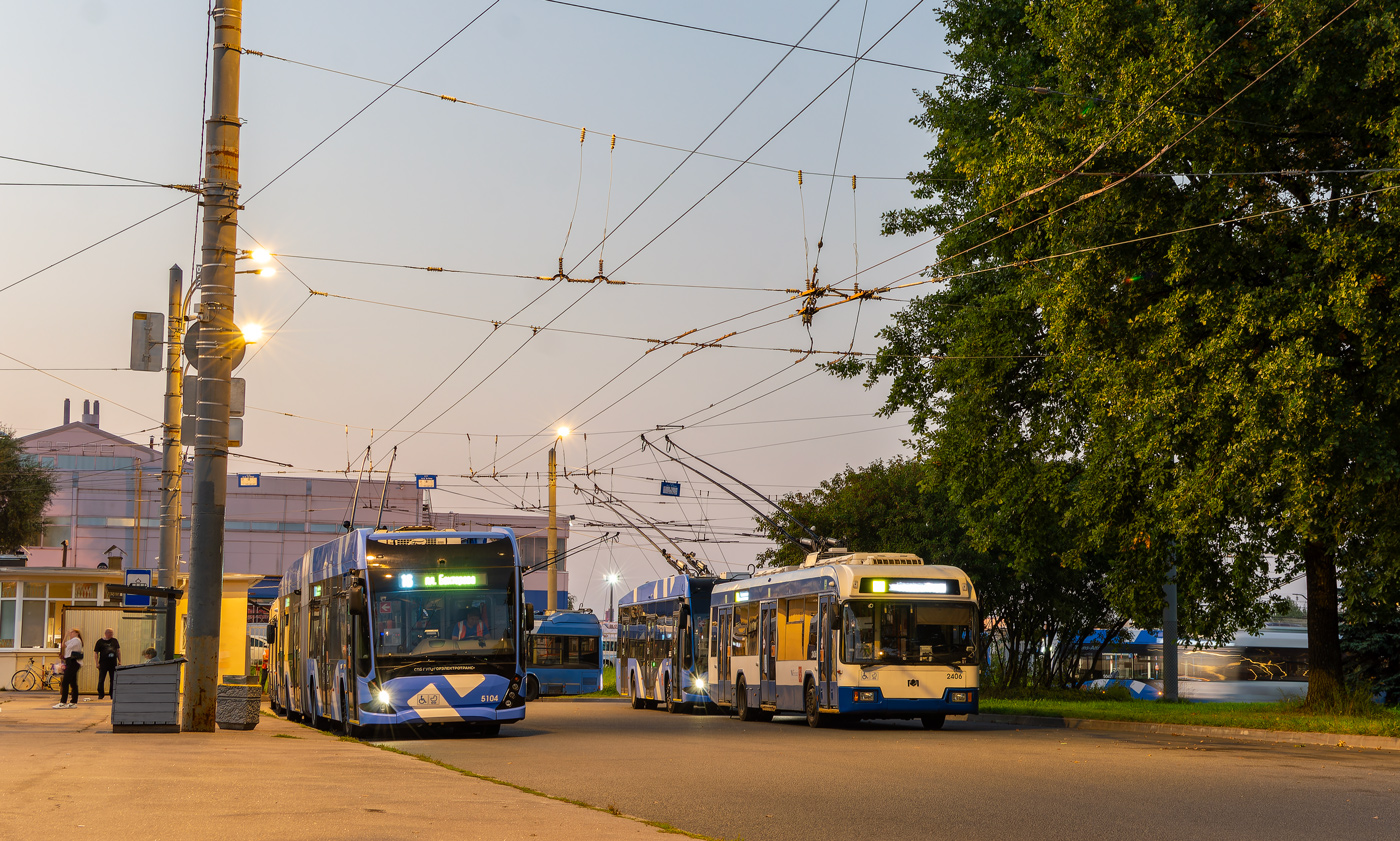 Санкт-Петербург, ВМЗ-6215.01 «Премьер» № 5104; Санкт-Петербург, БКМ 321 № 2406