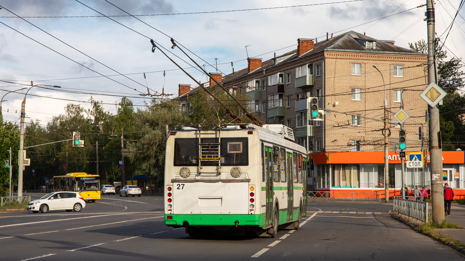 Рыбинск, ЛиАЗ-5280 № 27