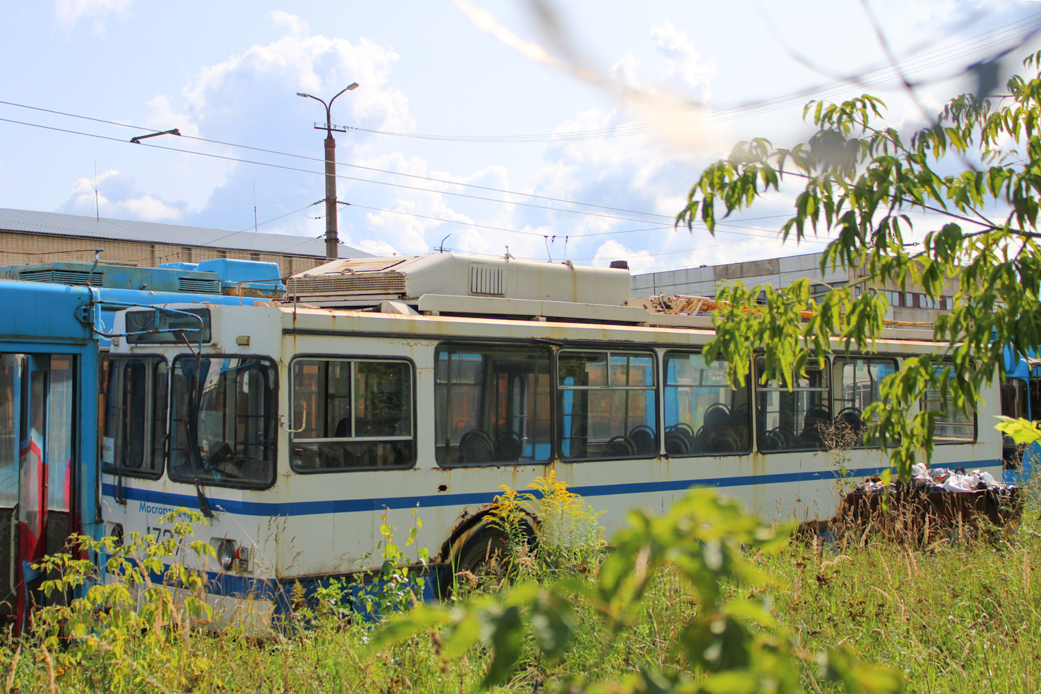 斯摩棱斯克, ZiU-682GM1 (with double first door) # (1737)