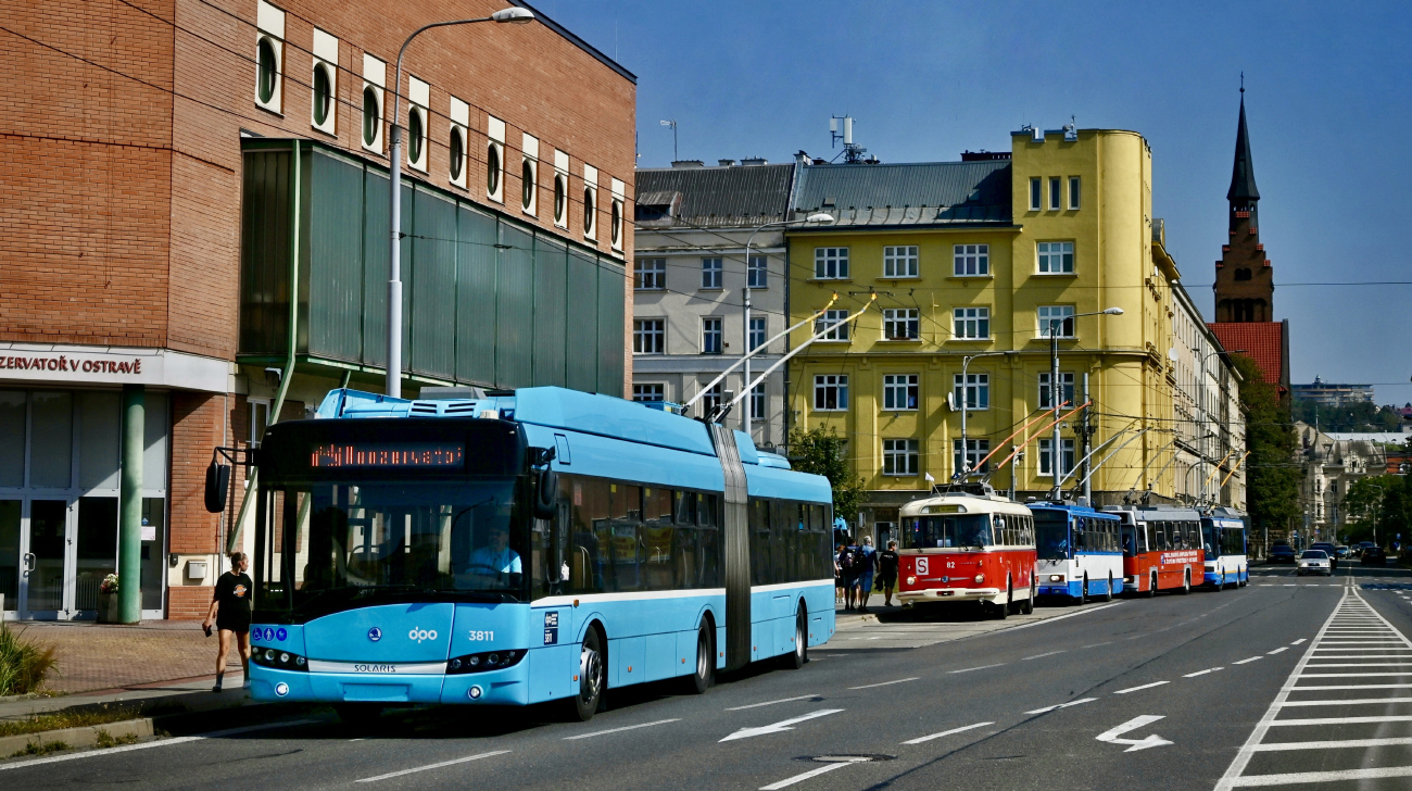 Острава, Škoda 27Tr Solaris III № 3811; Острава — 7.9.2024 — Парад в честь 130-летия общественного транспорта в Остраве