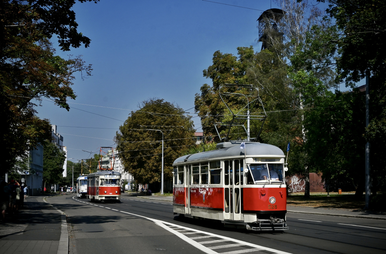Острава, Tatra T1 № 528; Острава — 7.9.2024 — Парад в честь 130-летия общественного транспорта в Остраве
