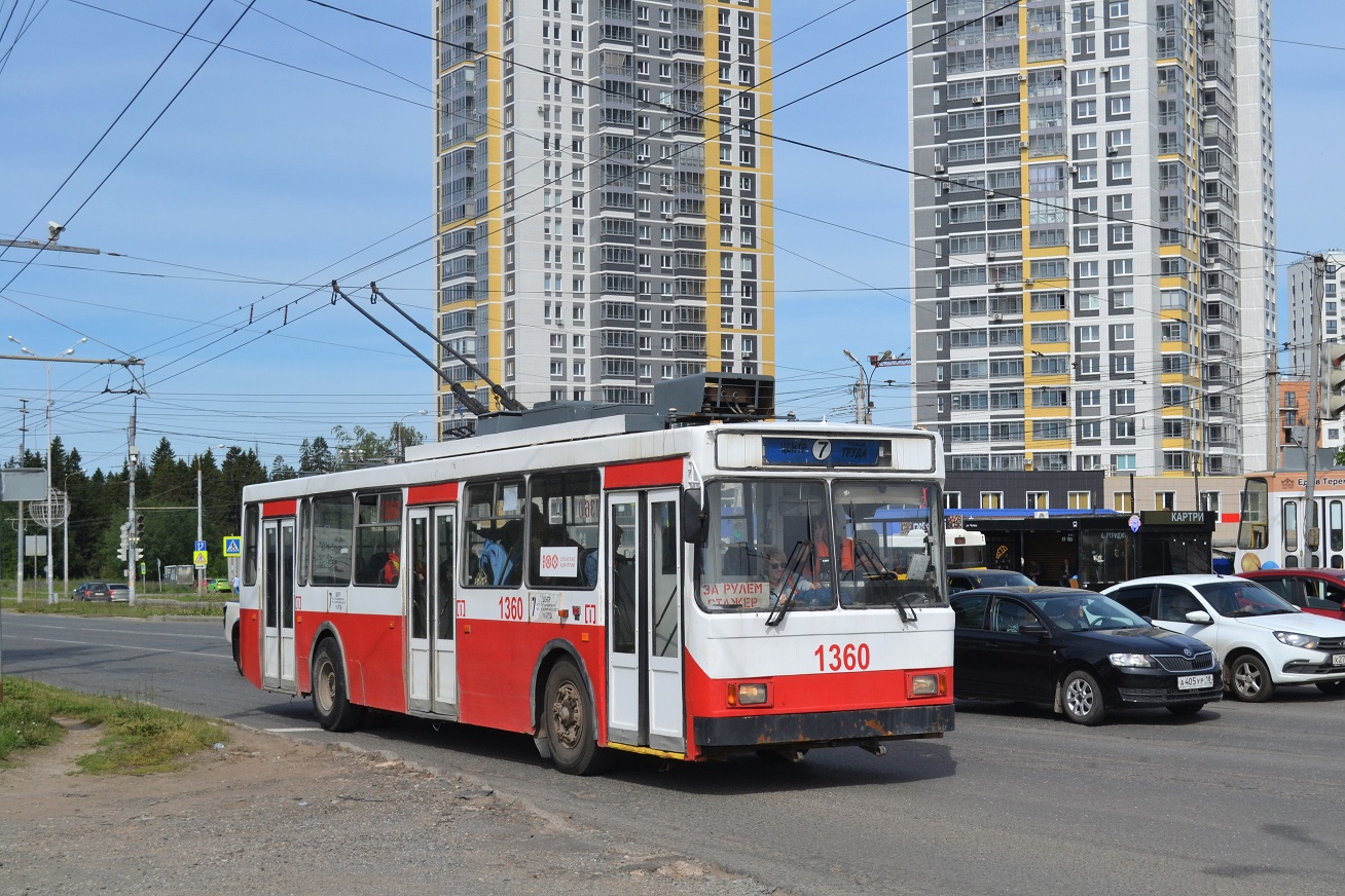 Ижевск, ВМЗ-5298-22 № 1360