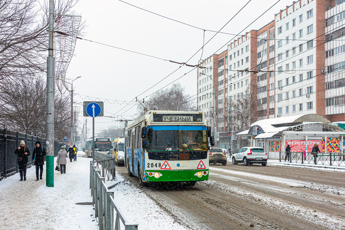 Penza, ZiU-682G-016.02 č. 2048