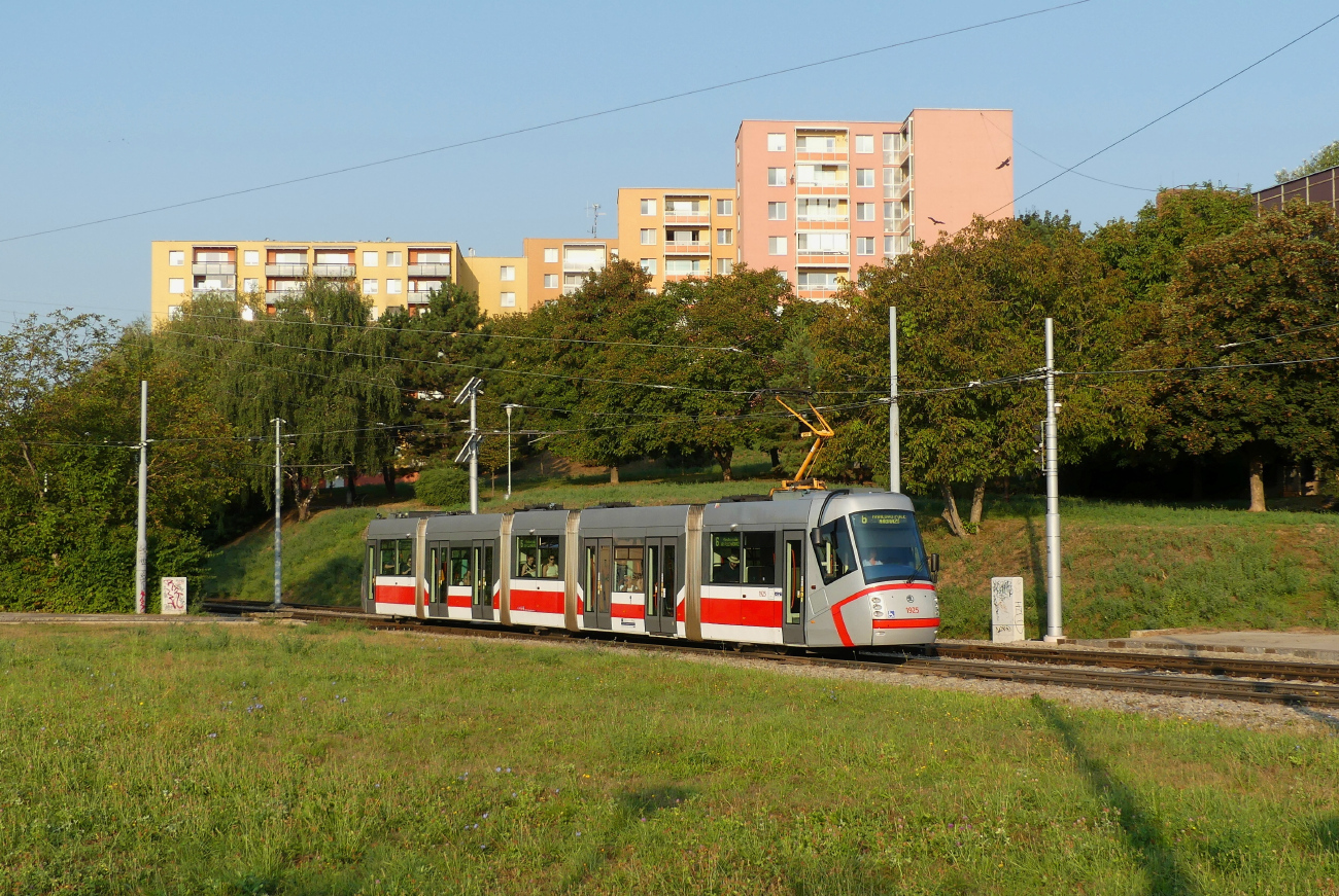 Брно, Škoda 13T Elektra № 1925
