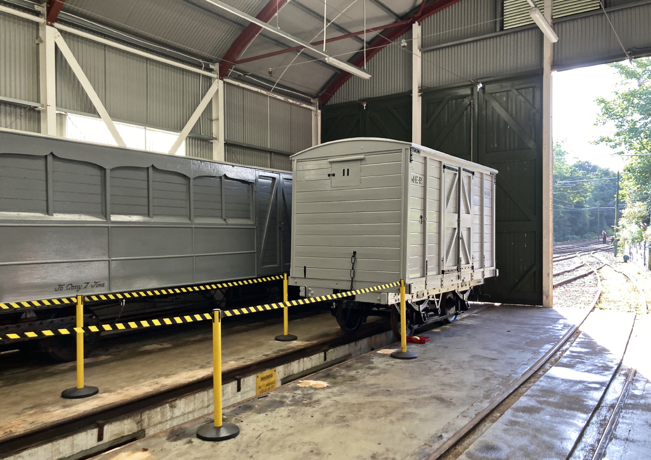 Дуглас, Milnes 2-axle trailer car № 11