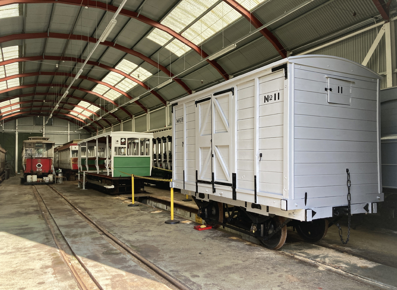 Дуглас, Milnes 2-axle trailer car № 11