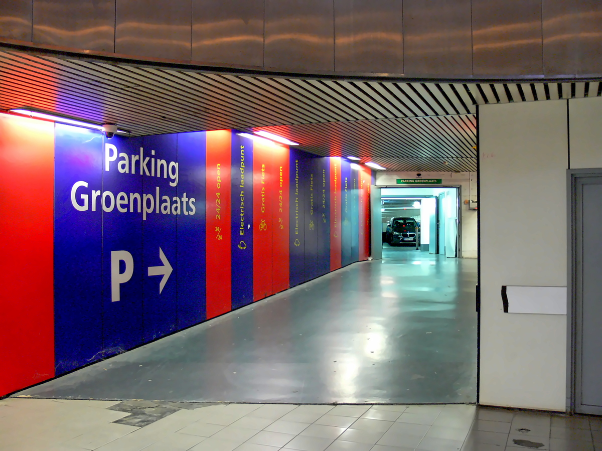 Antwerpen — Stations Antwerpen — Stations