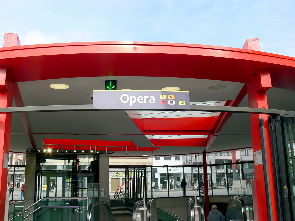 Antwerpen — Stations